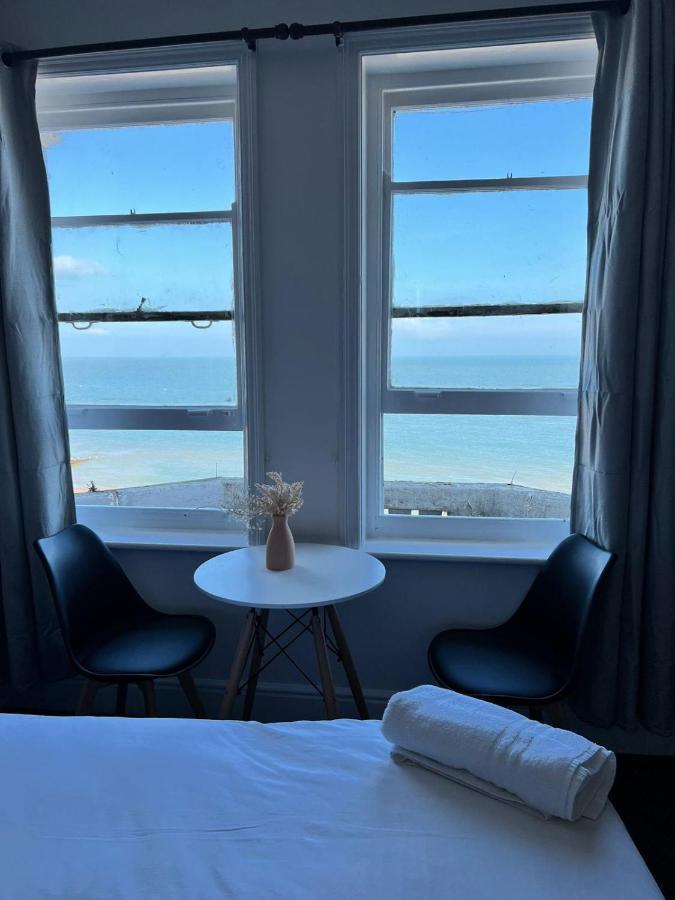 Oyo Marine Parade Hotel, Eastbourne Pier Exterior foto